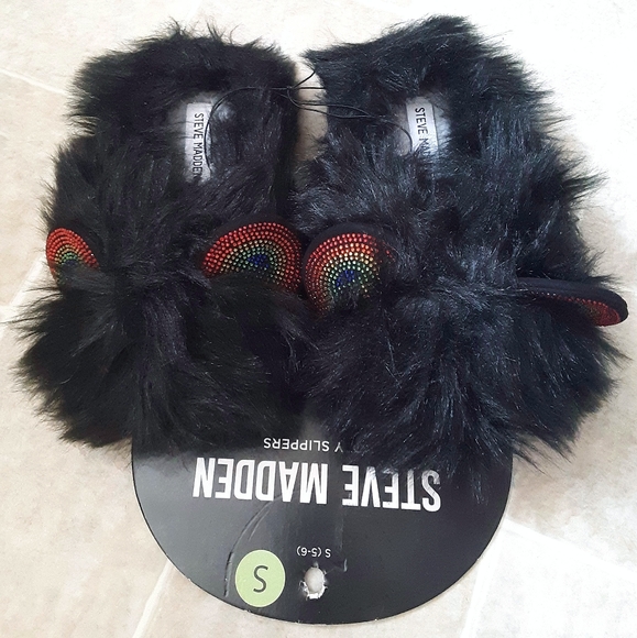 Steve Madden Shoes - NWT - Steve Madden Black Faux Fur Rainbow Slippers